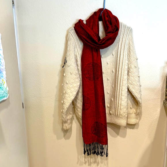 Accessories - Elegant Scarf